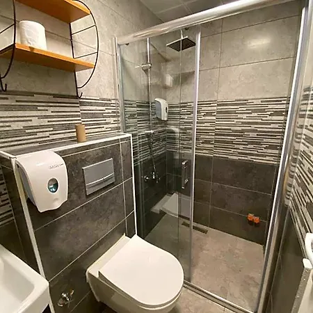 Hotel Gvar 3*