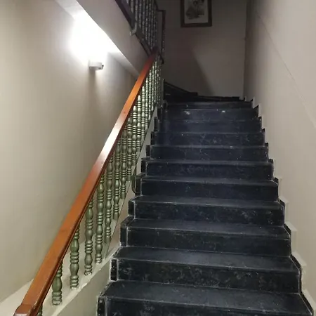 Gvar Hotel 3*